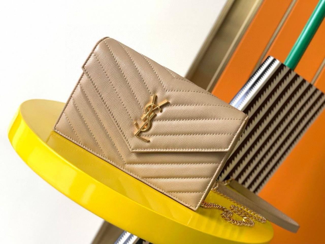 YSL 💕💕💕

Super master quality 💕💕💕

Available with full package 🎁
For Price 👇 WTSP Text Zain 0568585901

Zain252
♥️♥️♥️