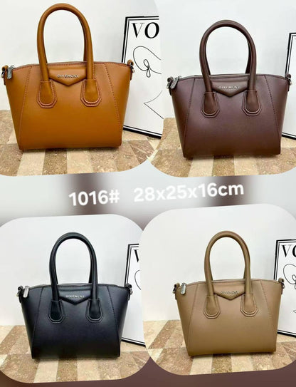 Bags 

75 dhs✅

Zain232
♥️♥️♥️