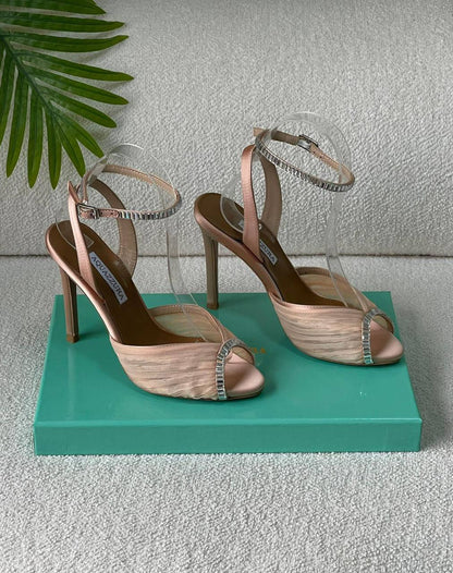 AQUAZZURA
SuperMaster Quality 💯
450 dhs🪙🌨️
Size: 36-41💥

Zain171
♥️♥️♥️