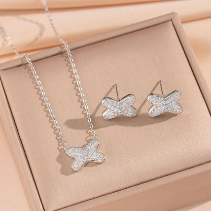 New arrival stainless steel chain Sets 
45 dhs🪙🌨️ / set without box 
55 dhs🪙🌨️ / set with branded box and paperbag

Zain243
♥️♥️♥️