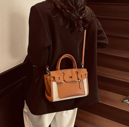Hermes
HIGH QUALITY 
BIG SIZE 120 DHS✅
SMALL SIZE 120 DHS✅

Zain295
♥️♥️♥️