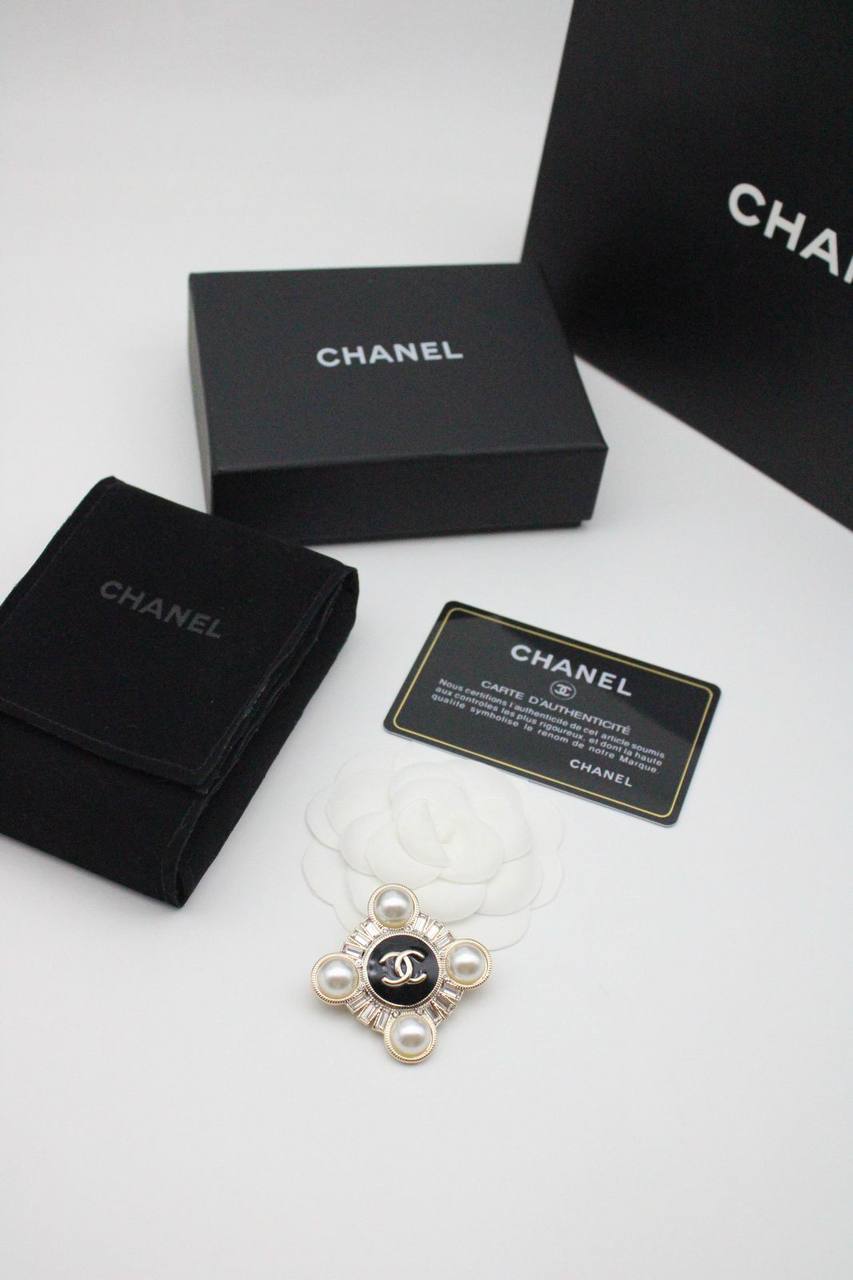 Accessories
60 dhs❤️

Zain122
♥️♥️♥️