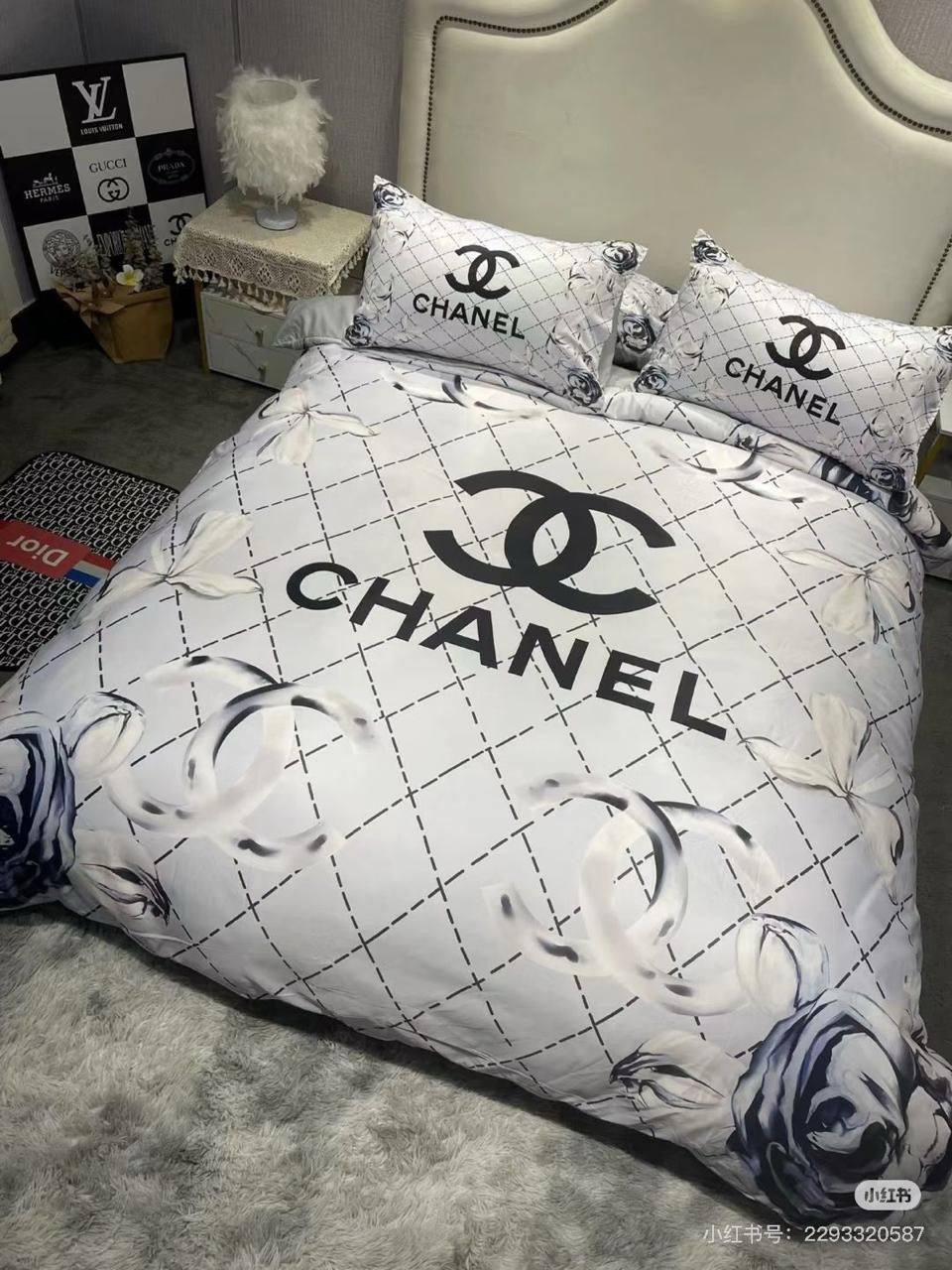 Bed cover 
4 in 1
200*230 cm
140 dhs🪙🌨️

Zain17
♥️♥️♥️