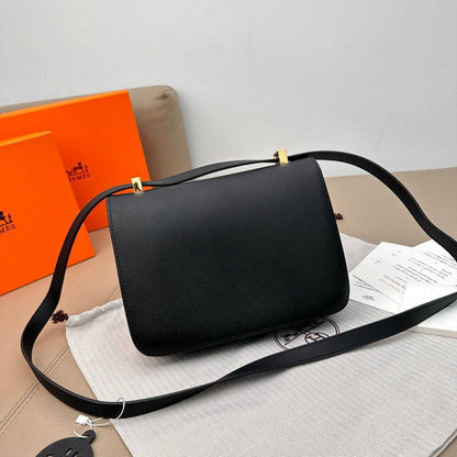 HERMES 
 GOOD QUALITY 
WITH BOX 
🎁🎁🎁

120 dhs✅

Zain295
♥️♥️♥️