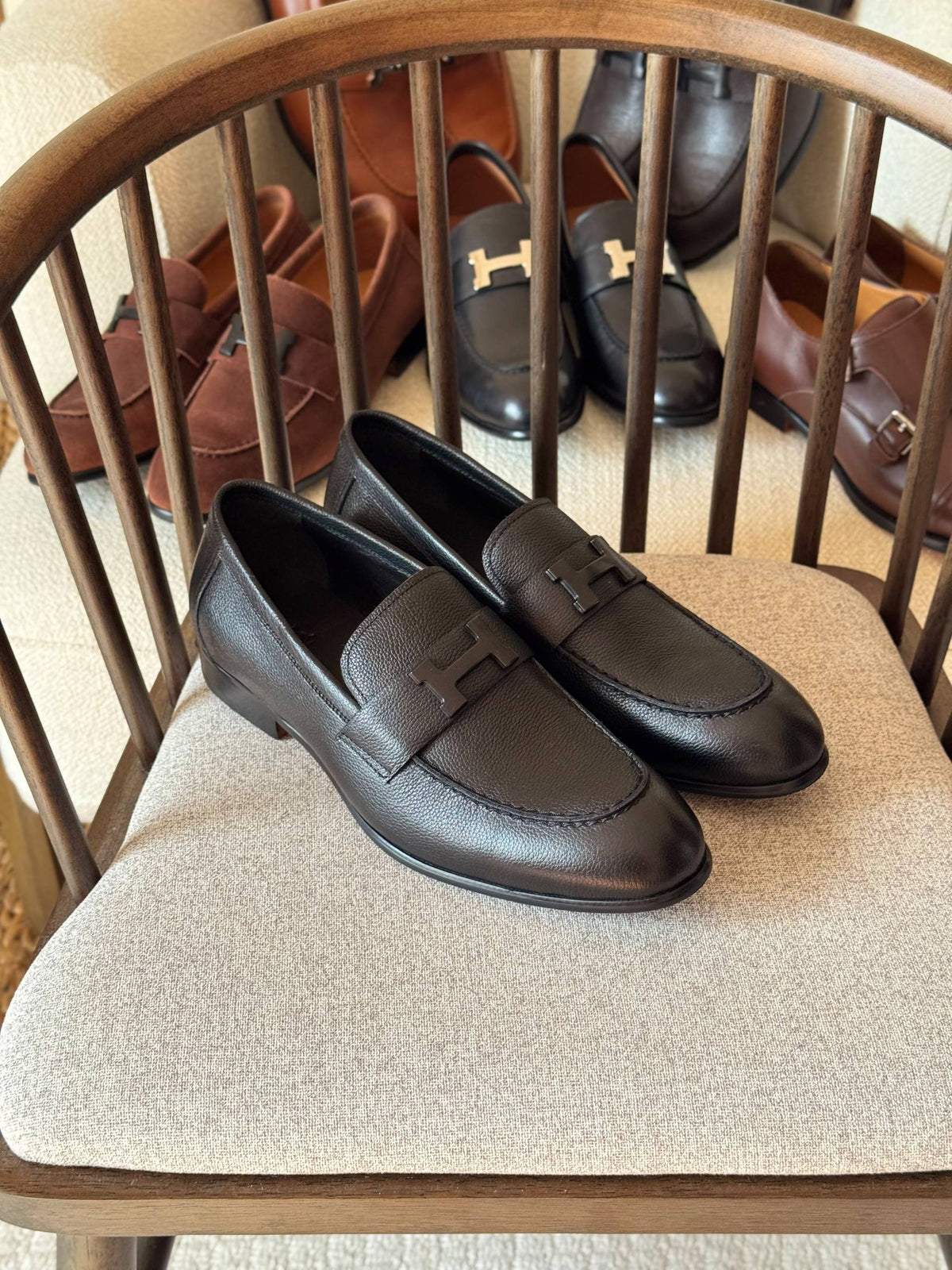 Hermes LOAFER 

VIP QUALITY 

SIZE: 40 TO 46 

630 dhs🇦🇪🇦🇪

Zain185
♥️♥️♥️