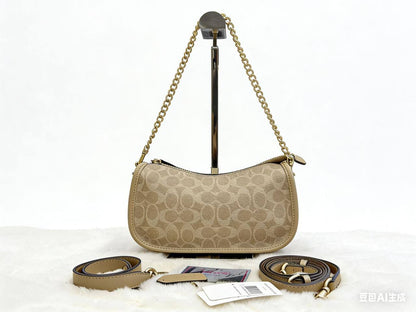Coach Waverly Shoulder Bag
Size:23cm 
With box 📦 
95 dhs💓

Zain56
♥️♥️♥️