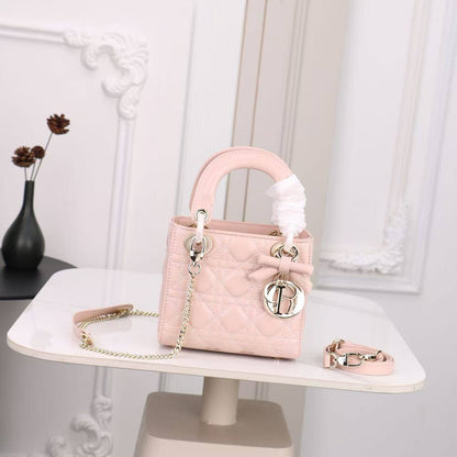 Dior
Master🌺🌺
280 dhs✅

Zain141
♥️♥️♥️