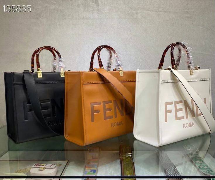 Fendi

95 dhs🇦🇪🇦🇪

33 cm

Zain219
♥️♥️♥️