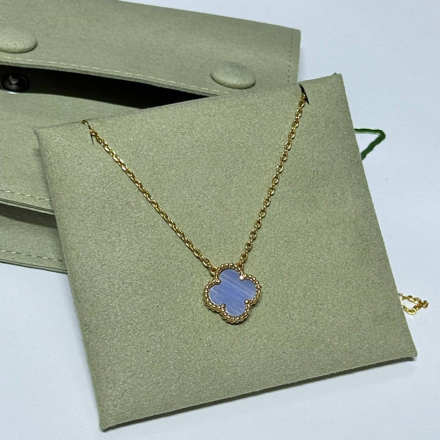 VCA
NECKLACE 
40 dhs🌺

Zain263
♥️♥️♥️