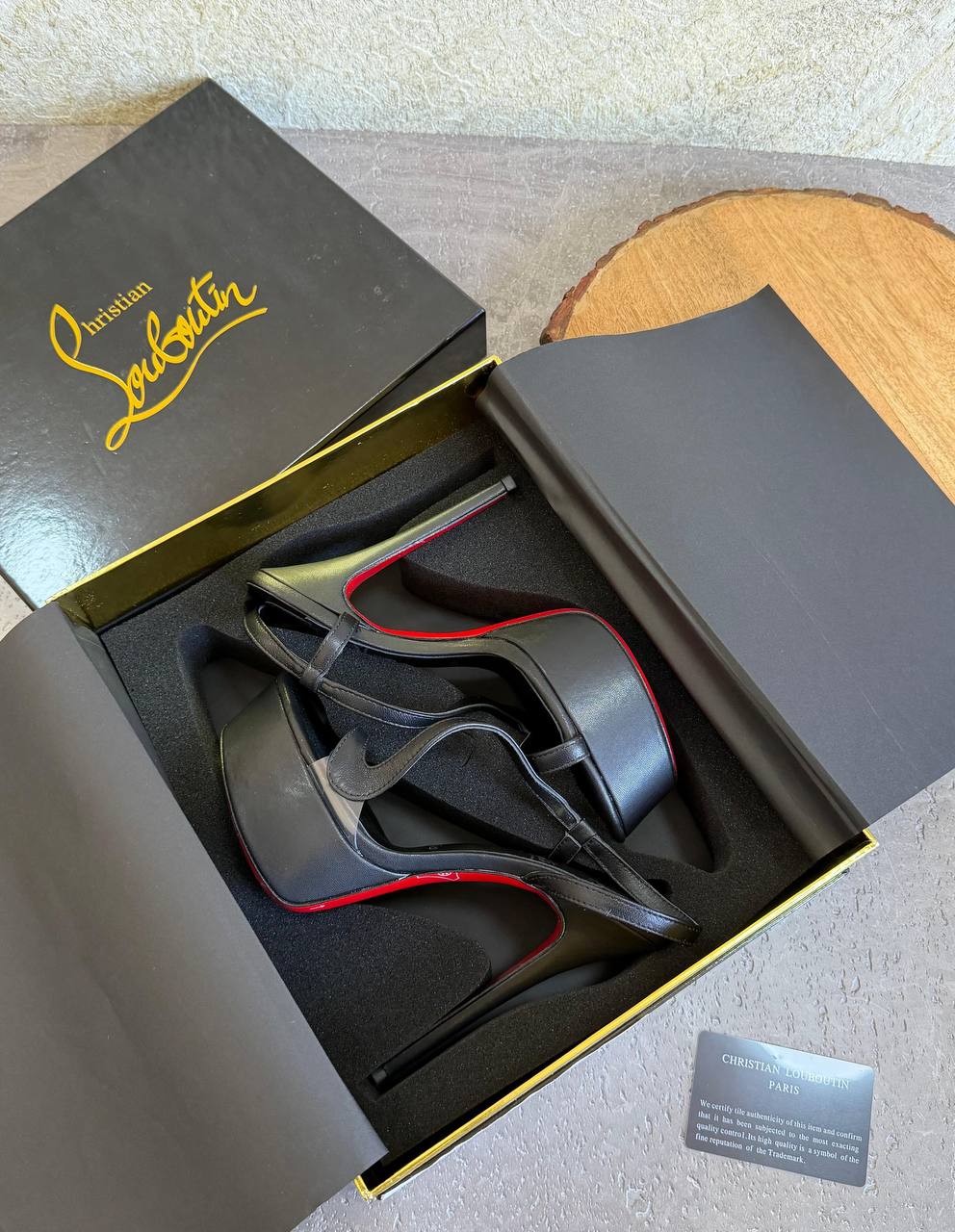 LOUBOUTIN
SuperMaster Quality 💯
550 dhs✅
Size: 36 -41💥

Zain171
♥️♥️♥️