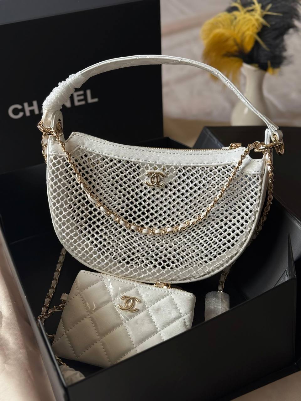 CHANEL
22cm
330 dhs❤️
Top quality 
With box🎁

Zain167
♥️♥️♥️