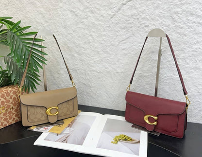 Coach

With box 
 
90 dhs🇦🇪🇦🇪

Zain232
♥️♥️♥️