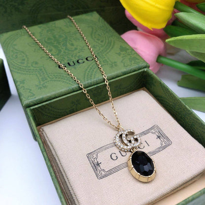 Gucci ❤️‍🔥*
Necklace 💥
Master quality 💯
With normal boxes 🗃️ 
50 dhs✅
With master box 📦 
65 dhs✅

Zain216
♥️♥️♥️