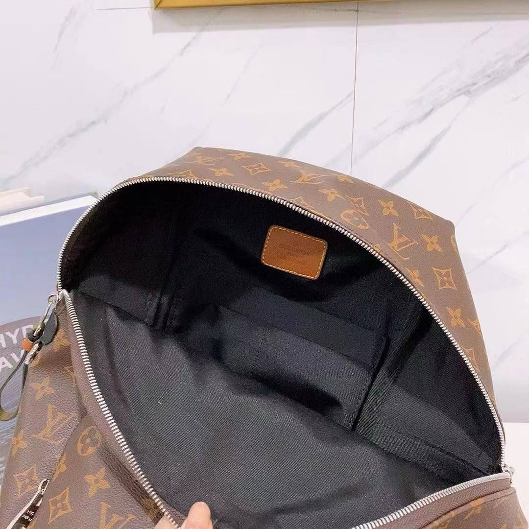 LV
 BACKPACK 
COPY ONE 
190 dhs✅

Zain295
♥️♥️♥️