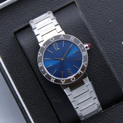 BVLGARI LADY WATCH
*32 MM*
250 dhs✅

Zain304
♥️♥️♥️