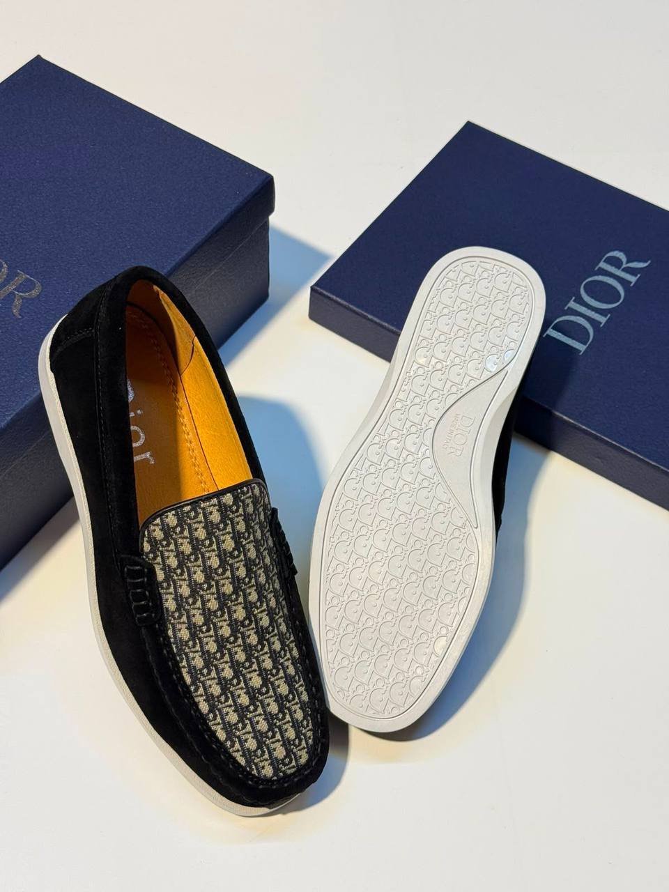 NEW CAME 
MEN DIOR SHOES
GOOD QUALITY
130 dhs✅
39 TO 45

Zain40
♥️♥️♥️