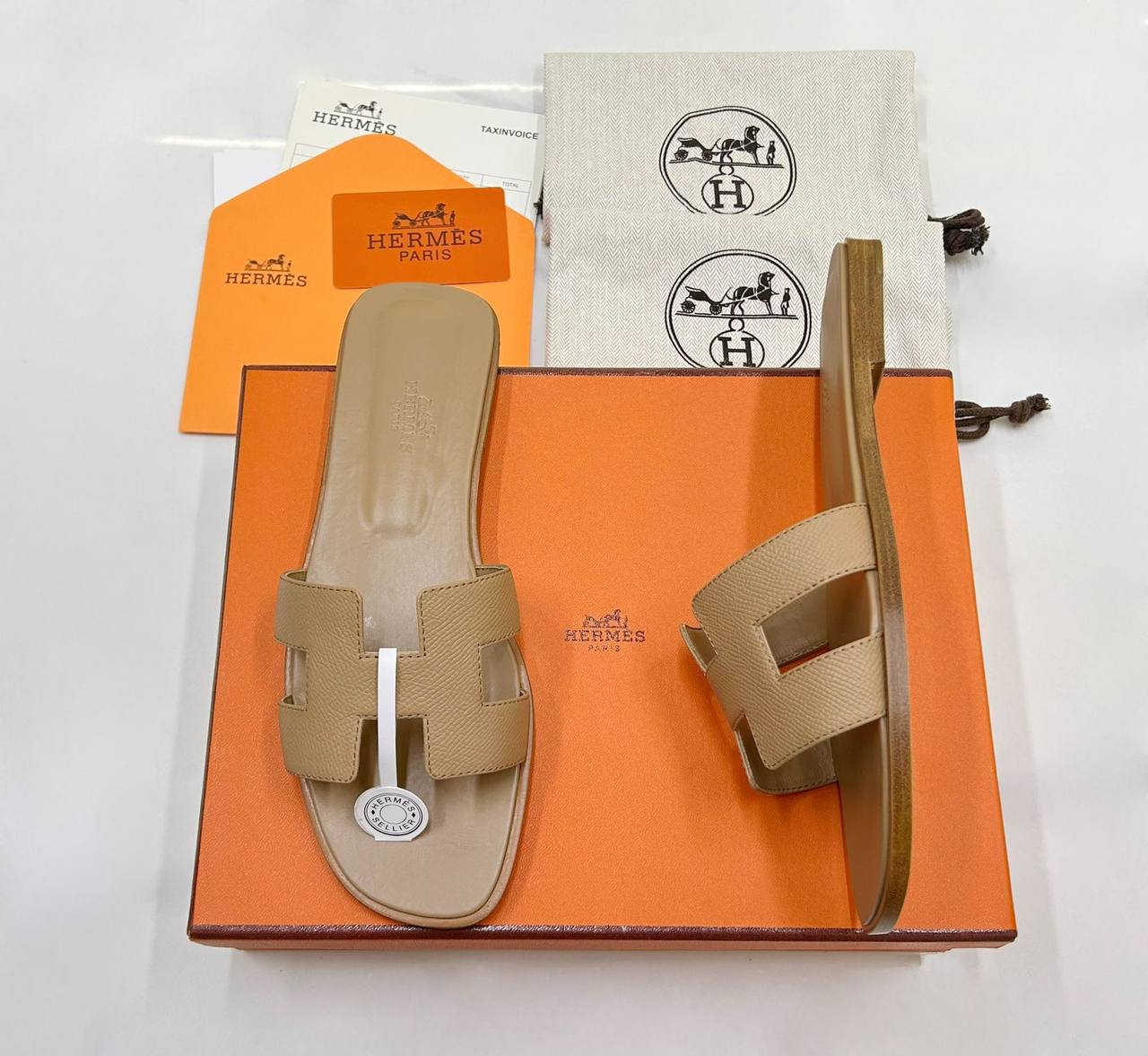 Hermes
36-41 
Master quality 😊😊😊
330 dhs✅

Zain207
♥️♥️♥️