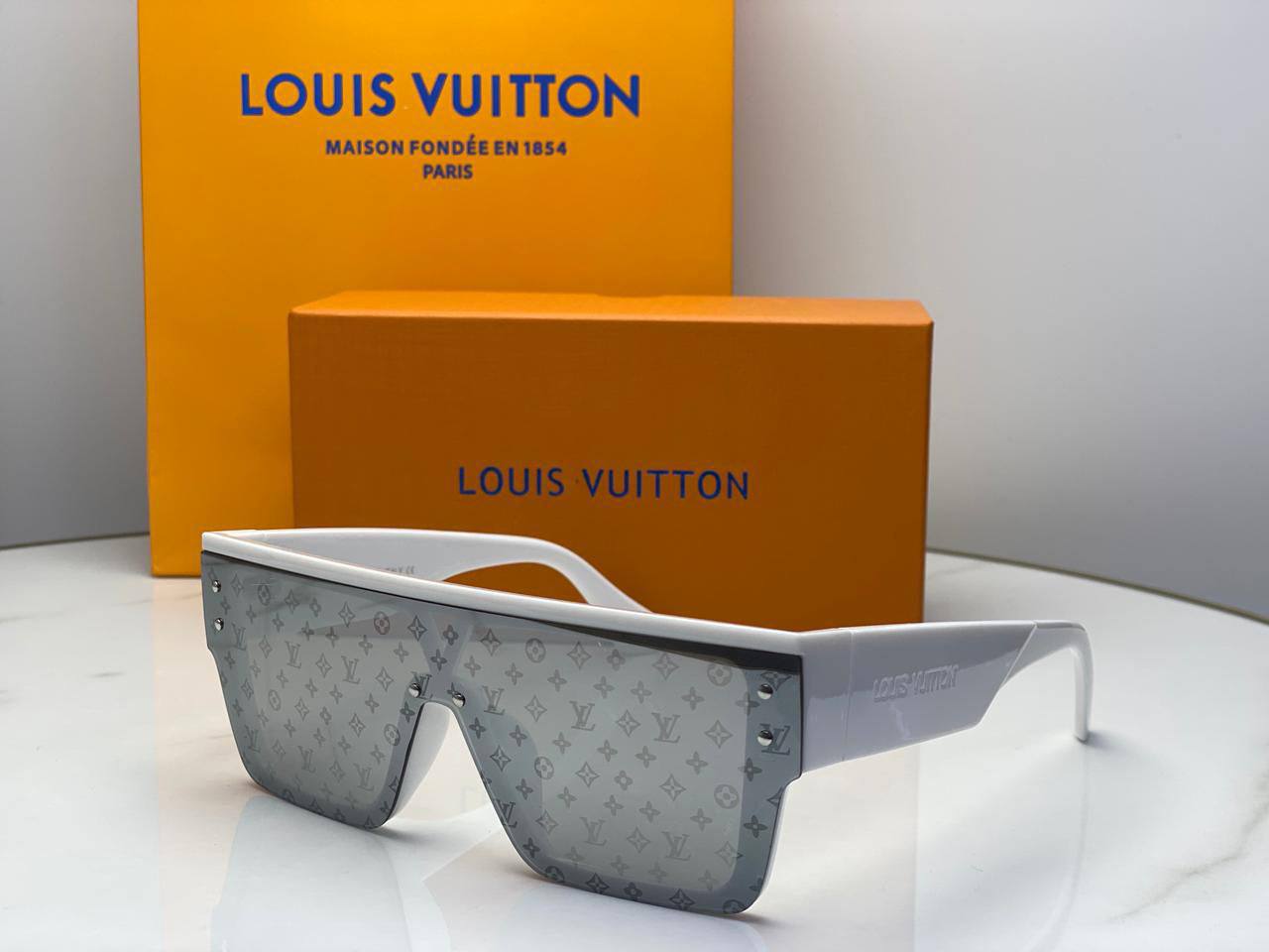 Sunglasses
65 dhs✅

Zain182
♥️♥️♥️