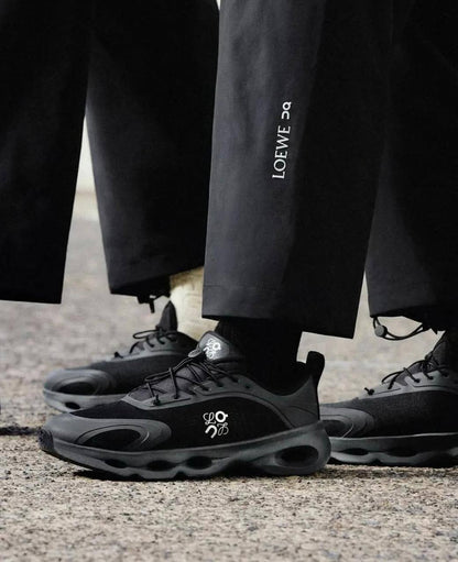 On Running Cloudsolo LOEWE Black ，Size 36-45 ，
230 dhs🪙🌨️

Zain18
♥️♥️♥️