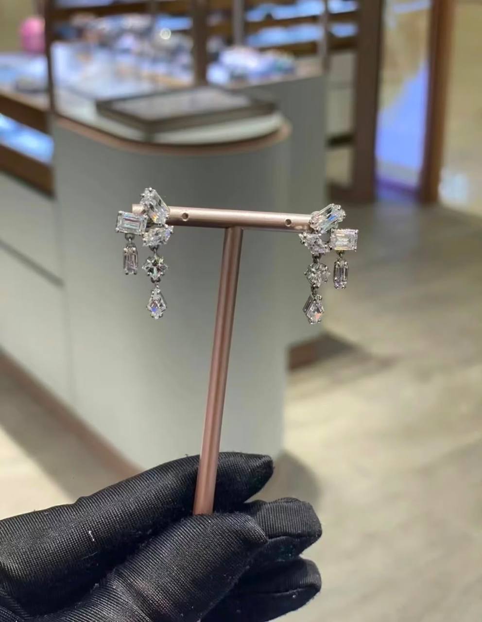 Swarovski
Earrings

Master quality

70 dhs🇦🇪🇦🇪
normal box 📦

Zain48
♥️♥️♥️