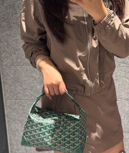 Goyard
75 dhs💓
high quality 
With box 
  24cm

Zain26
♥️♥️♥️