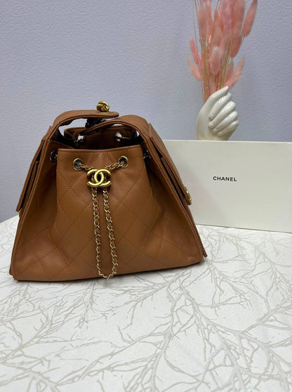 CHANEL HOBO 💕💕💕
Super master quality 🔥🔥💯
25cm Available 💫💫💫
With full packaging 🎁
For Price 👇 WhatsApp✅
0568585901 
0507557372
0552275751 Owner Zain 👌

Zain252
♥️♥️♥️