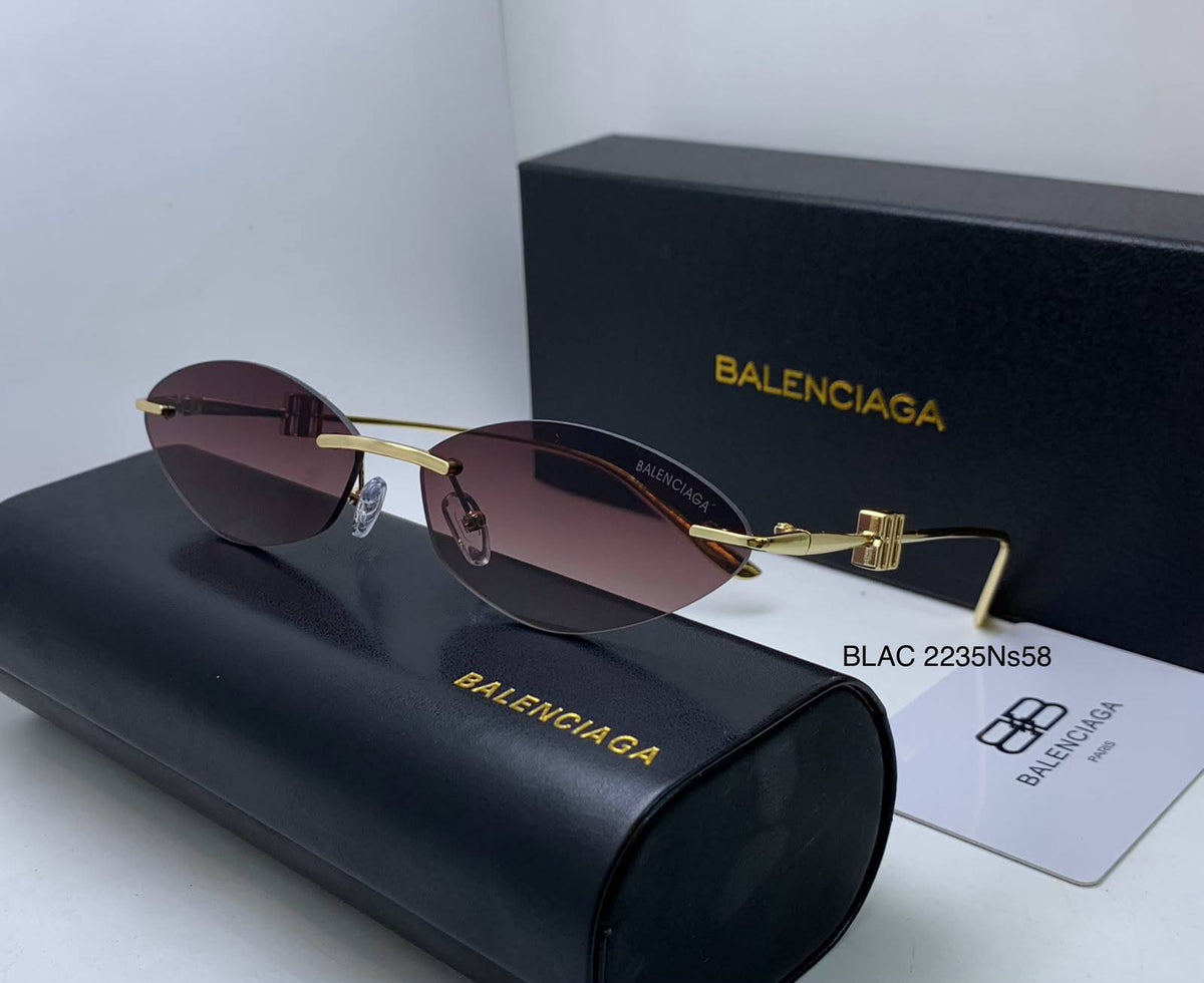 Ladies sunglasses 
70 dhs🇦🇪🇦🇪

Zain126
♥️♥️♥️