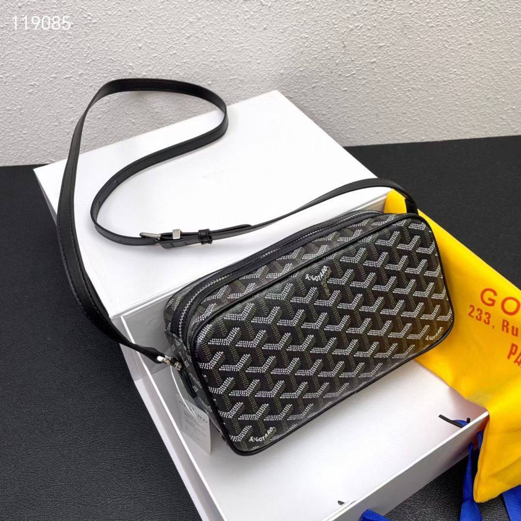 GOYARD 
SLING BAG 
UNISEX HIGH QUALITY 
WITH BOX 
100 dhs✅

Zain39
♥️♥️♥️