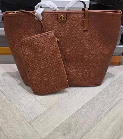 LV
95 dhs✅ 

with box
🎁🎁🎁

Zain72
♥️♥️♥️