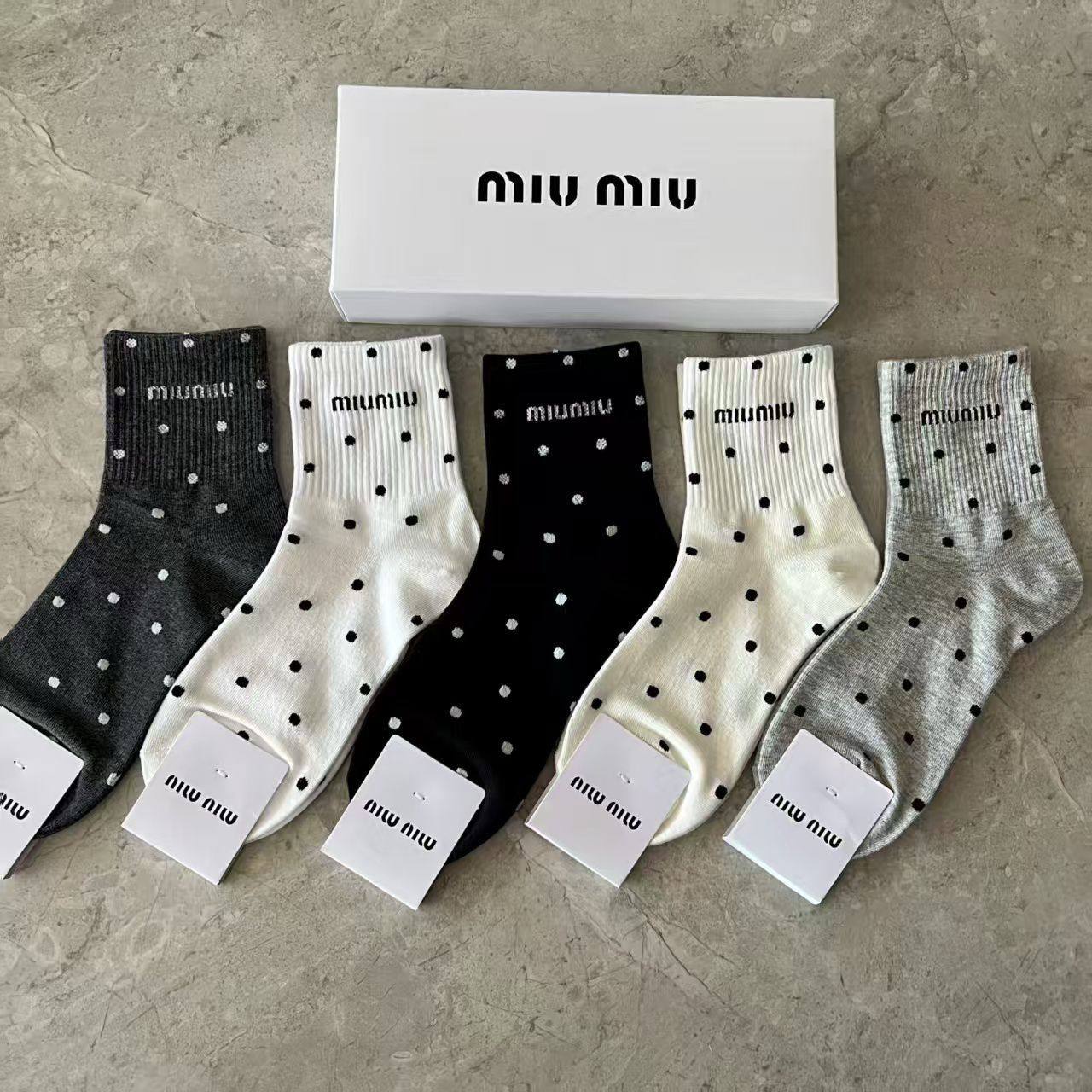 SUCKS 
35 dhs🪙🌨️
with box 
🎁🎁🎁

5in1

Zain90
♥️♥️♥️