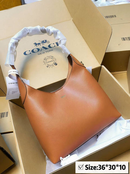 Coach

115 dhs✅ 

with box
🎁🎁🎁

Zain46
♥️♥️♥️