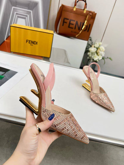 Fendi
High quality 
size 36-42 
140 dhs❣️

Zain132
♥️♥️♥️