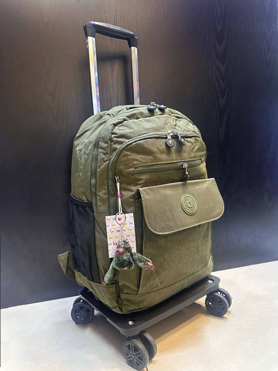 Kipling luggage 

good quality 

special offer 

120 dhs…🇦🇪🇦🇪
Zain295
♥️♥️♥️