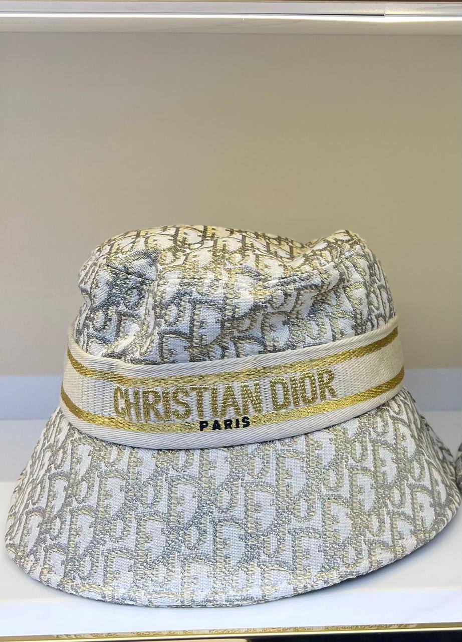 BUCKET HAT 

FREE SIZE 
70 dhs🇦🇪🇦🇪🇦🇪

Zain88
♥️♥️♥️