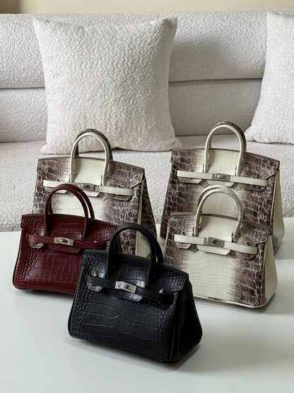 Hermes kelly croc 25cm💕master quality😍with box❤️
750 dhs🪙💕

Zain52
♥️♥️♥️