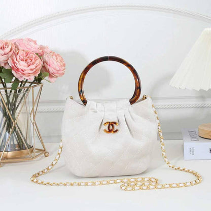 Chanel

120 dhs🇦🇪 

each with box

Zain29
♥️♥️♥️