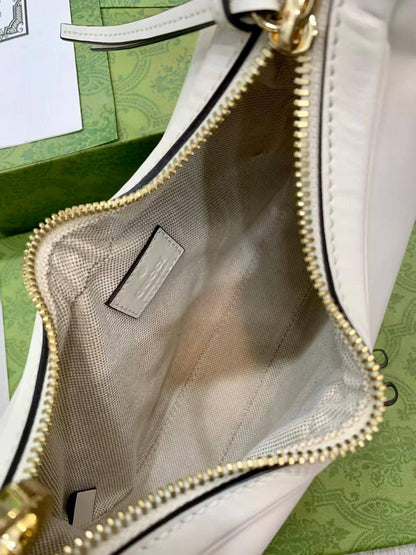Gucci Attache
Shoulder Crossbody Bag 
Italian Calf Leather 
Size: Small 

1400 dhs🇦🇪🇦🇪

Zain71
♥️♥️♥️
