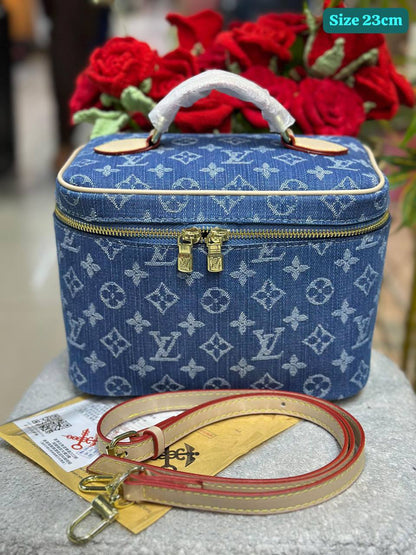 LV
Best quality
With box’s
🎁🎁🎁

23cm 
95 dhs🌺

19cm  
90 dhs🌺

Zain158
♥️♥️♥️