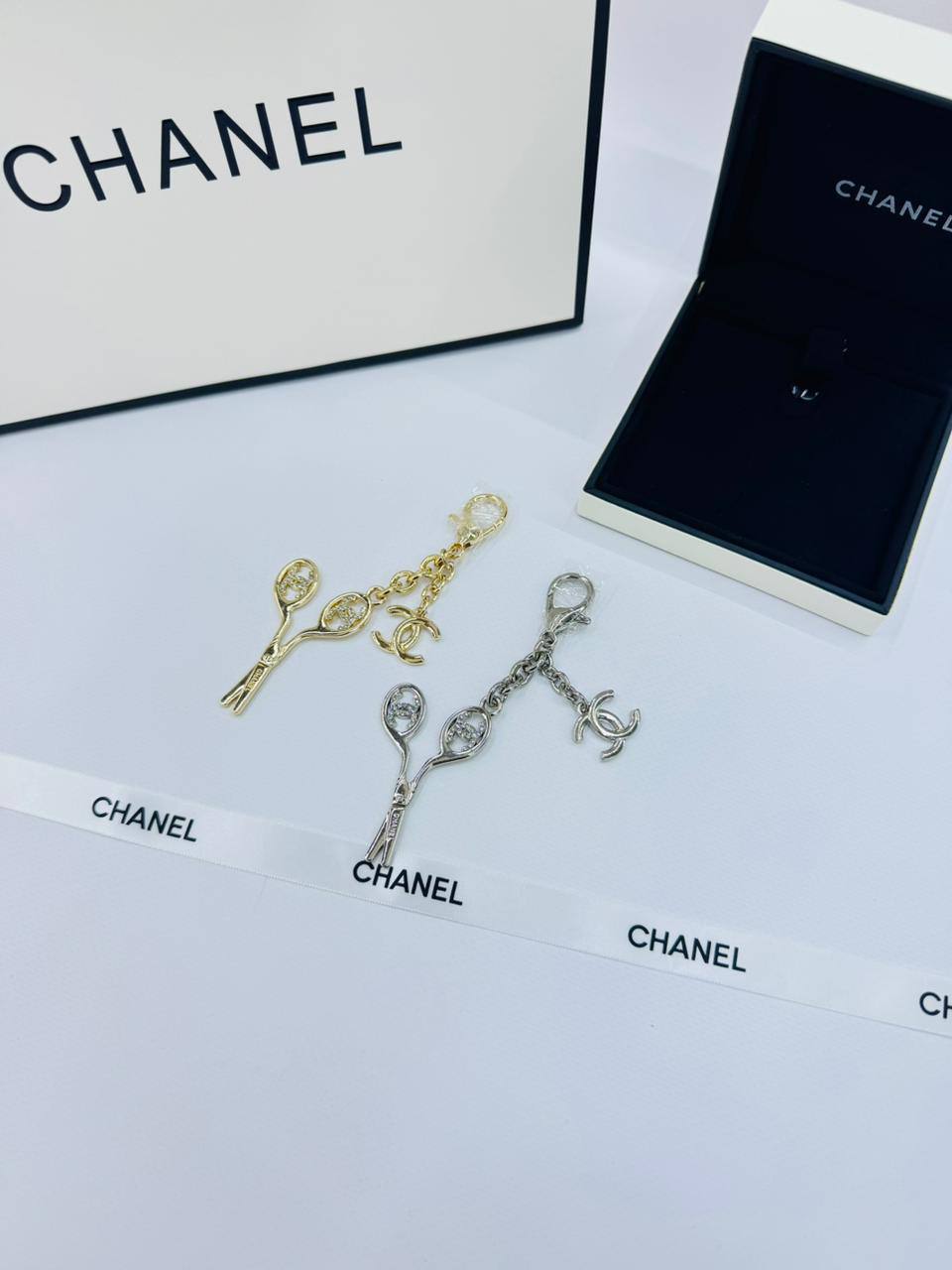 *Key Chain ❤️‍🔥*
Master quality 💯
With normal boxes 📦 
45 dhs✅
With master box 🗃️ 
70 dhs✅

Zain216
♥️♥️♥️