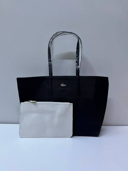 Lacoste
75 dhs🇦🇪🇦🇪
size 47×13×28cm

Zain42
♥️♥️♥️