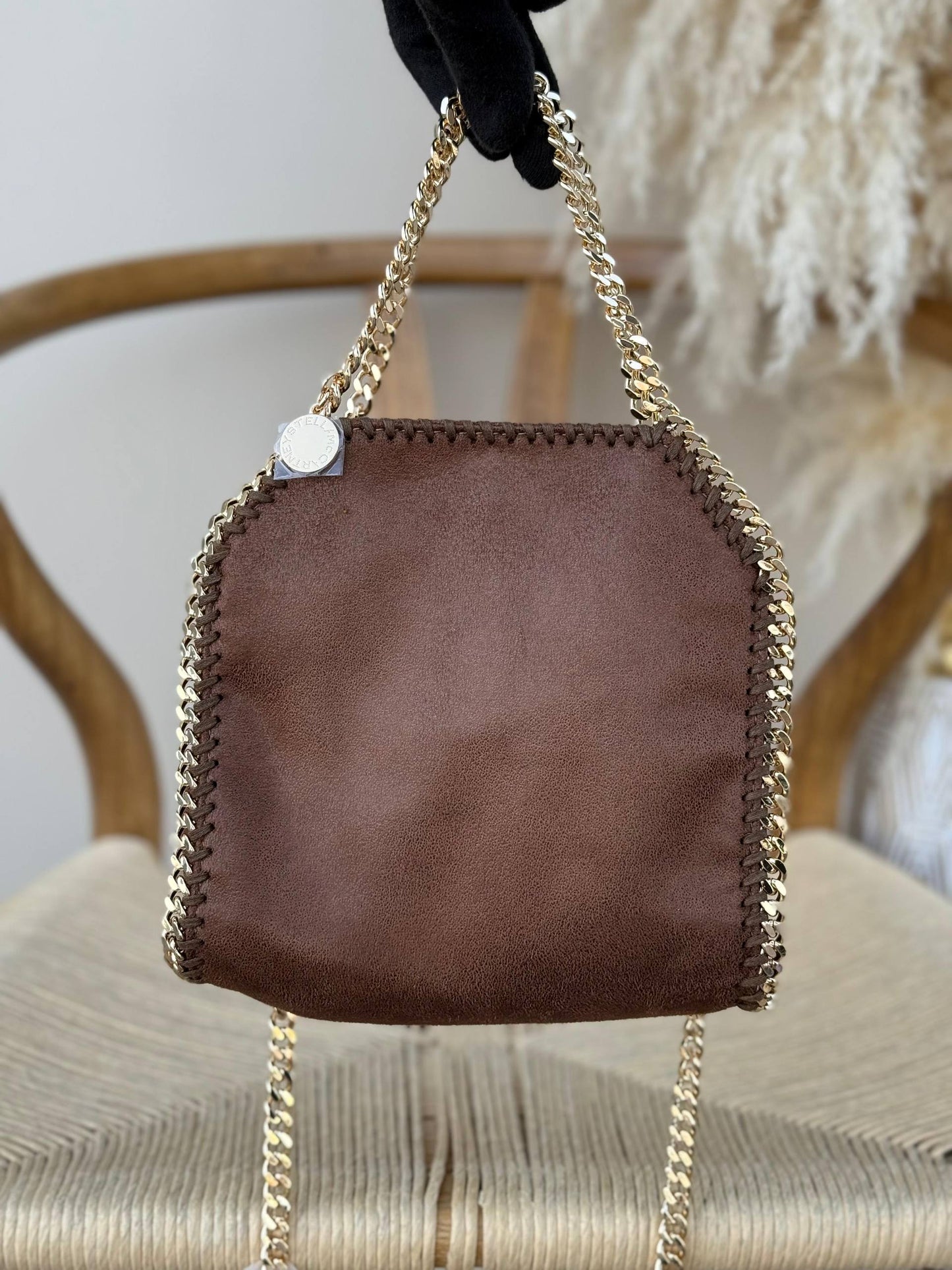 Available again✨✨✨
STELLA McCARTENY
18cm
330 dhs❣️
Top quality

Zain167
♥️♥️♥️