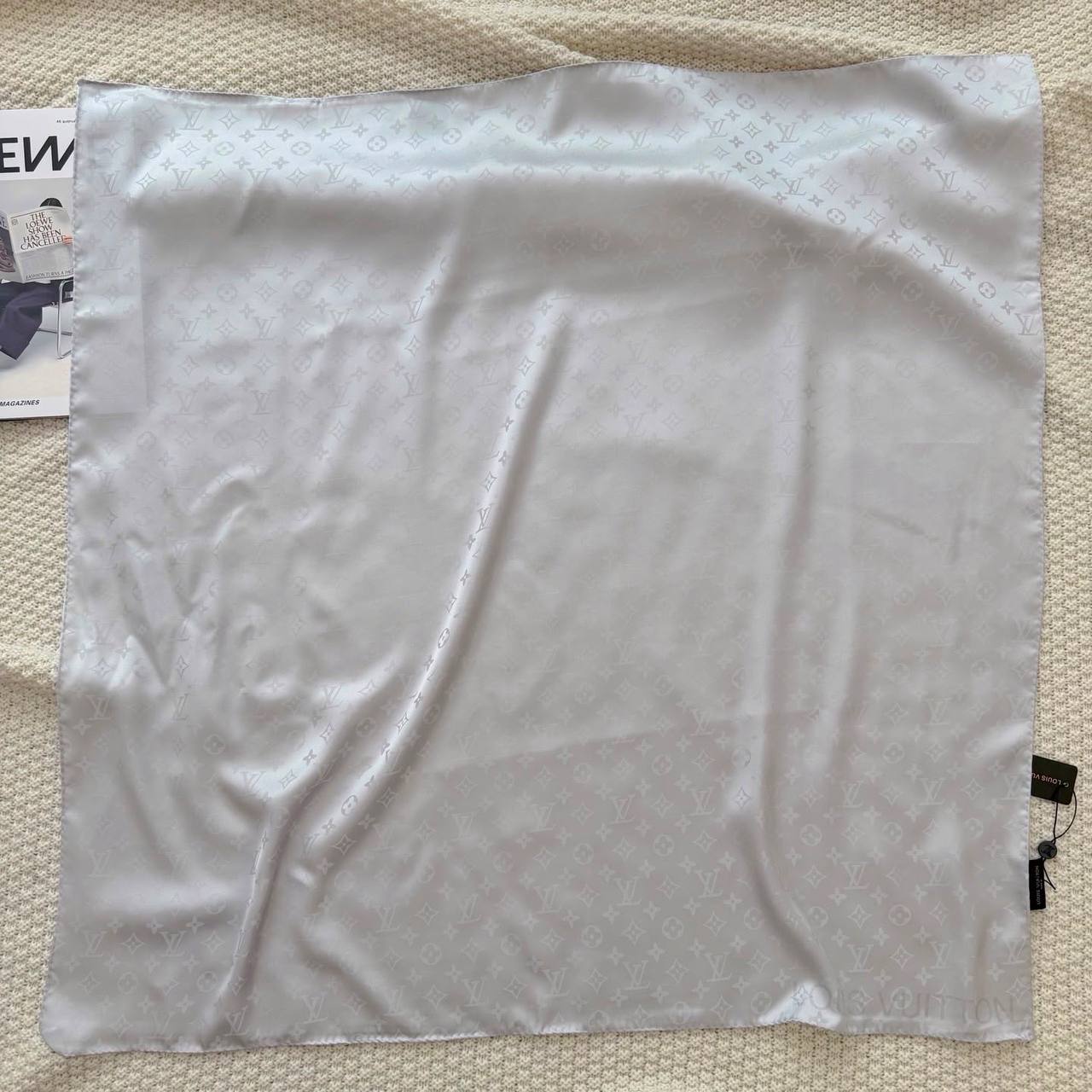 💙 LV SCARF 💙
💙*VIP QUALITY*💙
💙*100% SILK*💙
320 dhs💛

Zain281
♥️♥️♥️