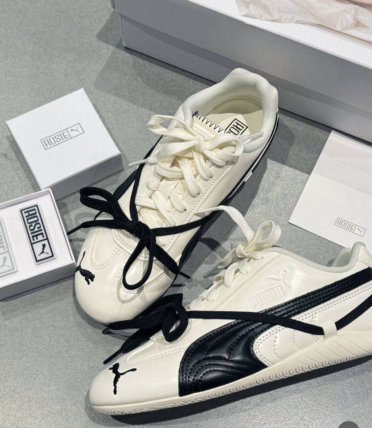 PUMA x ROSÉ Speedcat Lea Sneakers Warm White 

36-42 AVAILABLE🤩 

210 dhs🪙🌨️

Zain242
♥️♥️♥️