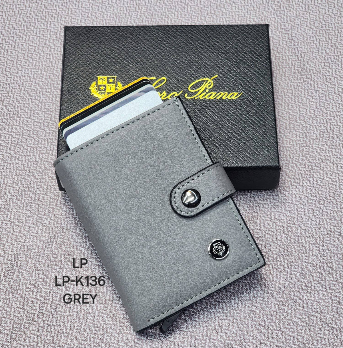 Wallets

Good quality 
70 dhs🇦🇪🇦🇪

Zain182
♥️♥️♥️