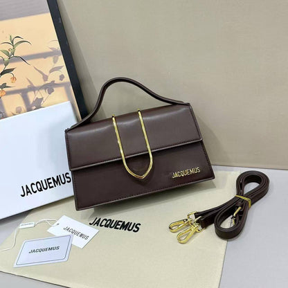 JACQUEMUS 
GOOD QUALITY 💫
110 dhs🇦🇪🇦🇪
WITH BOX 📦

Zain28
♥️♥️♥️