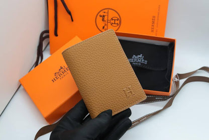 Hermes Wallet 
Good Quality
With Box And Bag 
🎁🎁🎁

65 dhs💓

Zain33
♥️♥️♥️