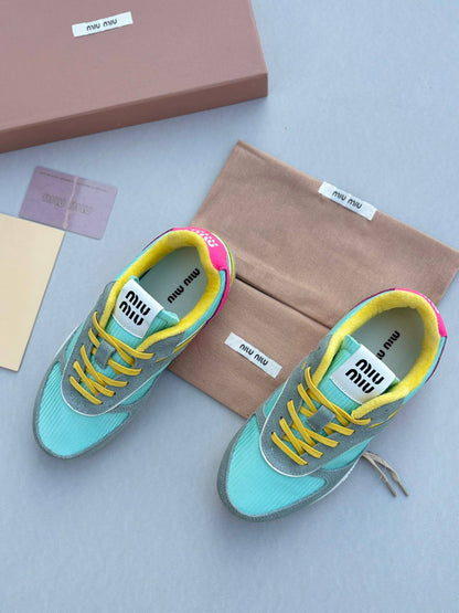 Miu Miu
170 dhs🌺

Size 36-42

Zain55
♥️♥️♥️