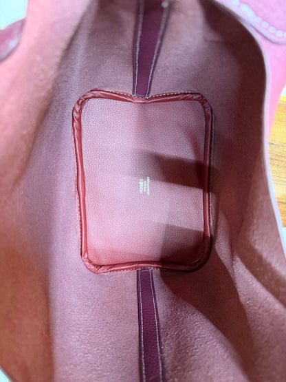 Hermes 
90 dhs✅
with box🎁

size 19×20×15cm

Zain42
♥️♥️♥️