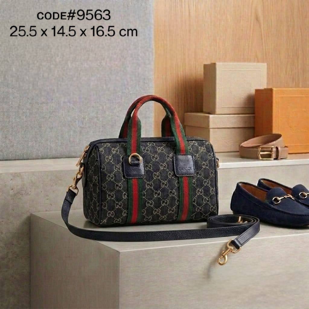 GUCCI ʜᴀɴᴅʙᴀɢ GG
ᴄᴀɴᴠᴀs ᴀɴᴅ ʟᴇᴀᴛʜᴇʀ ᴍᴀᴛᴇʀɪᴀʟ
ᴡɪᴛʜ ʟᴏɴɢ ʙᴇʟᴛ sᴛʀᴀᴘ
sɪᴢᴇ : 25.5 cm

75 dhs💓

Zain31
♥️♥️♥️