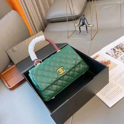 COACH NEW CAME HIGH QUALITY WITH BOX 
100 dhs🇦🇪🇦🇪

Zain295
♥️♥️♥️